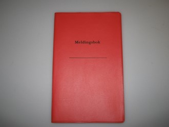 Meldingsbok 10,5x17,5cm plastomslag rød