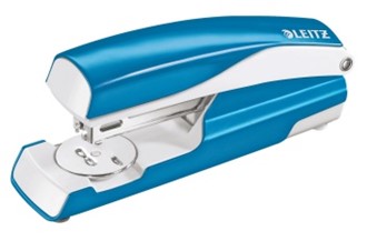 Stiftemaskin LEITZ 5502 30 ark blå